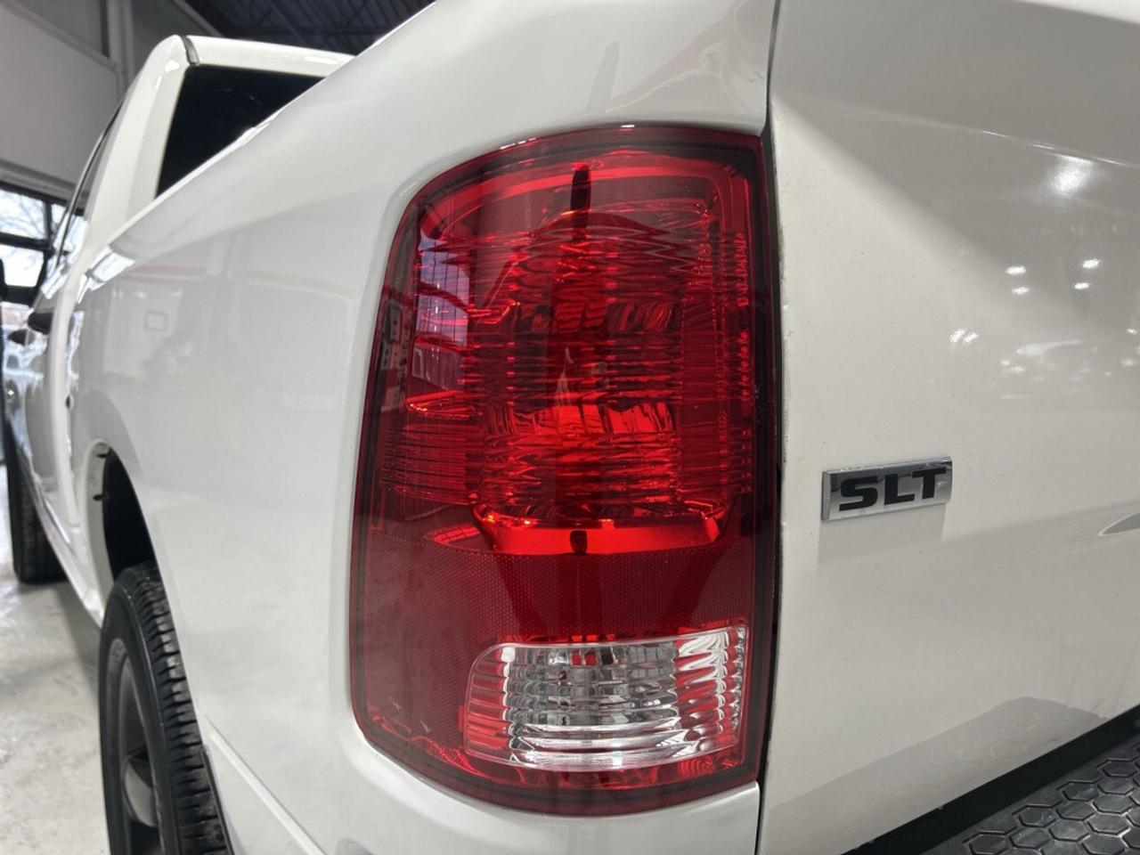 2023 RAM 1500 Classic SLT 4x4 /Express Appearance Pkg / Big Screen / NAV Photo