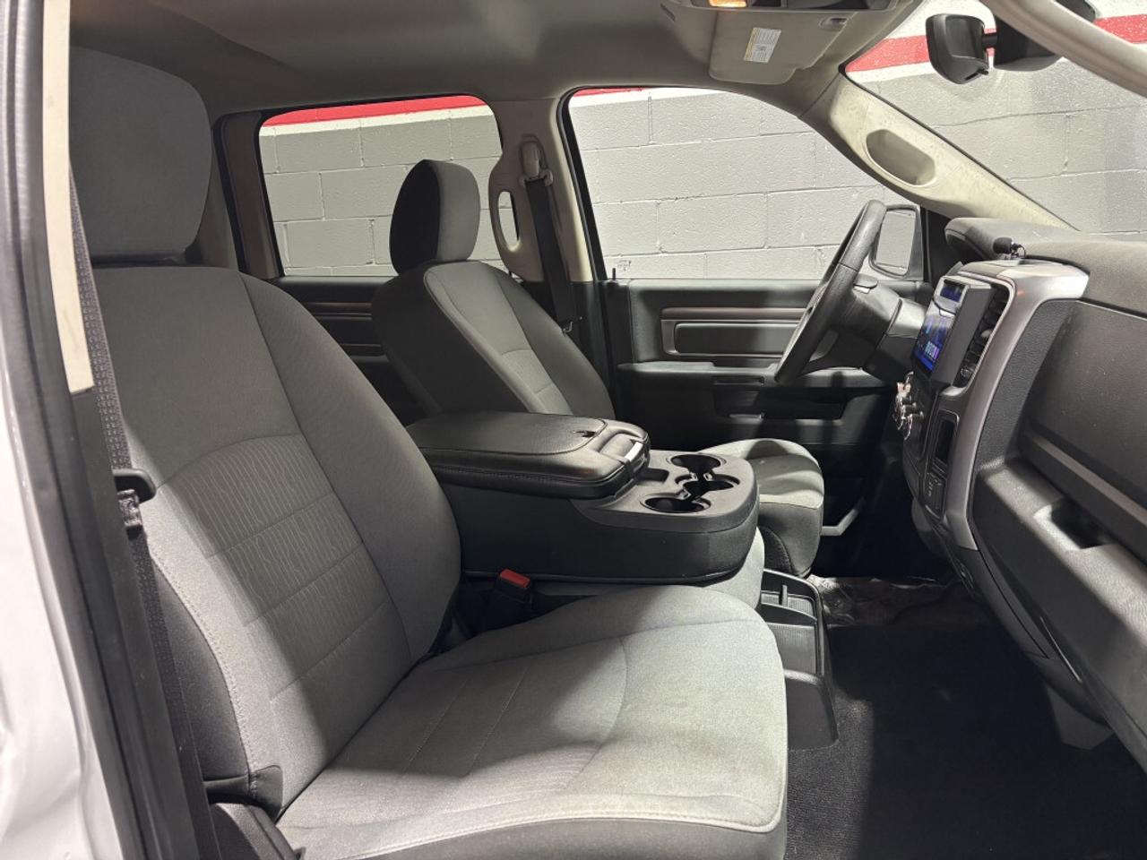 2023 RAM 1500 Classic SLT 4x4 /Express Appearance Pkg / Big Screen / NAV Photo