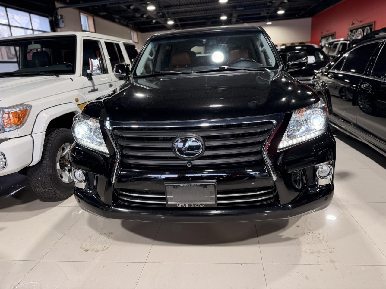 2013 Lexus LX 570 4WD 4dr Photo
