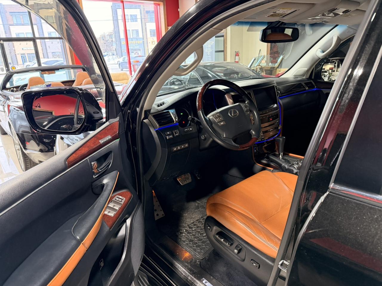 2013 Lexus LX 570 4WD 4dr Photo