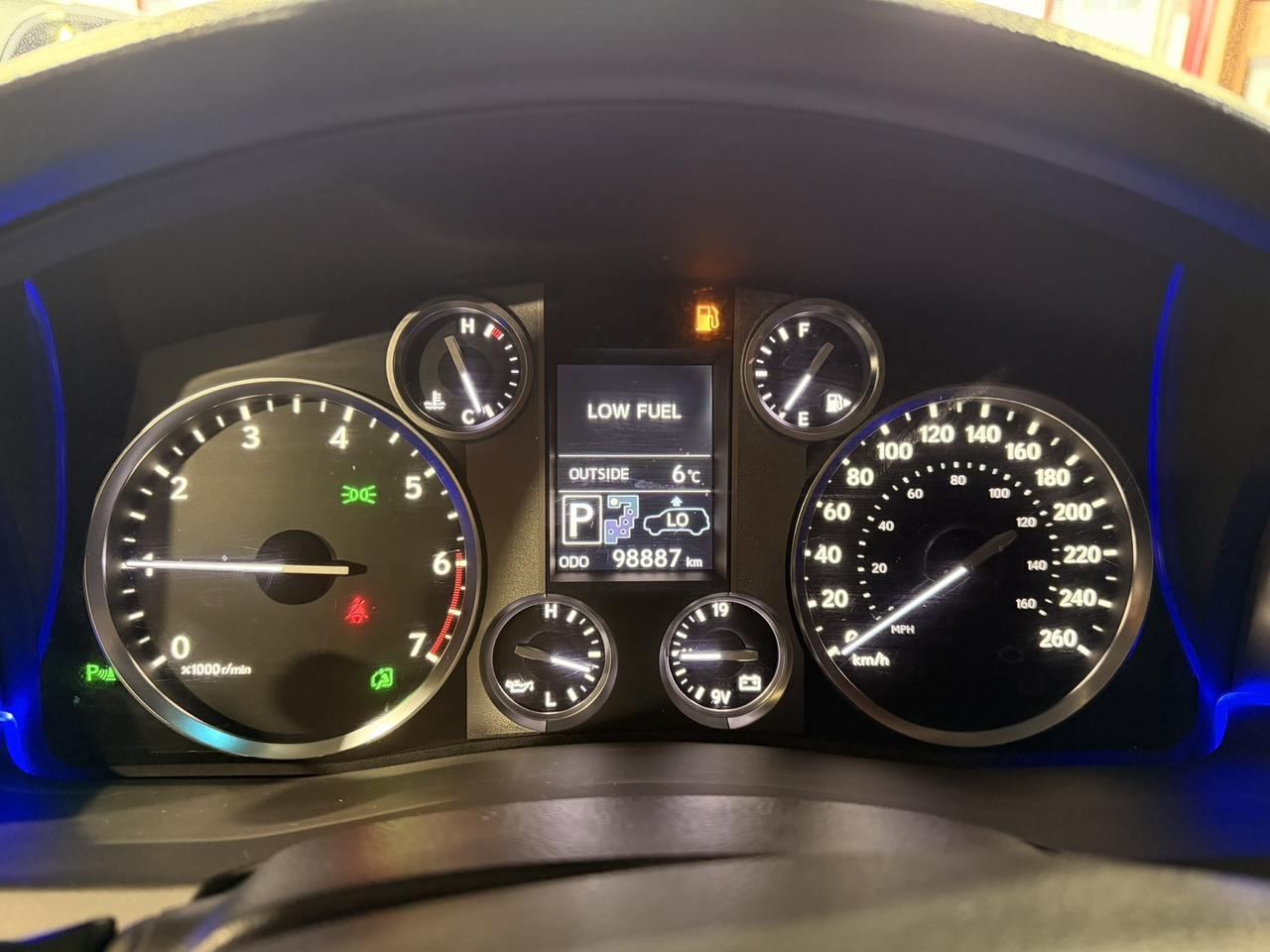 2013 Lexus LX 570 4WD 4dr Photo