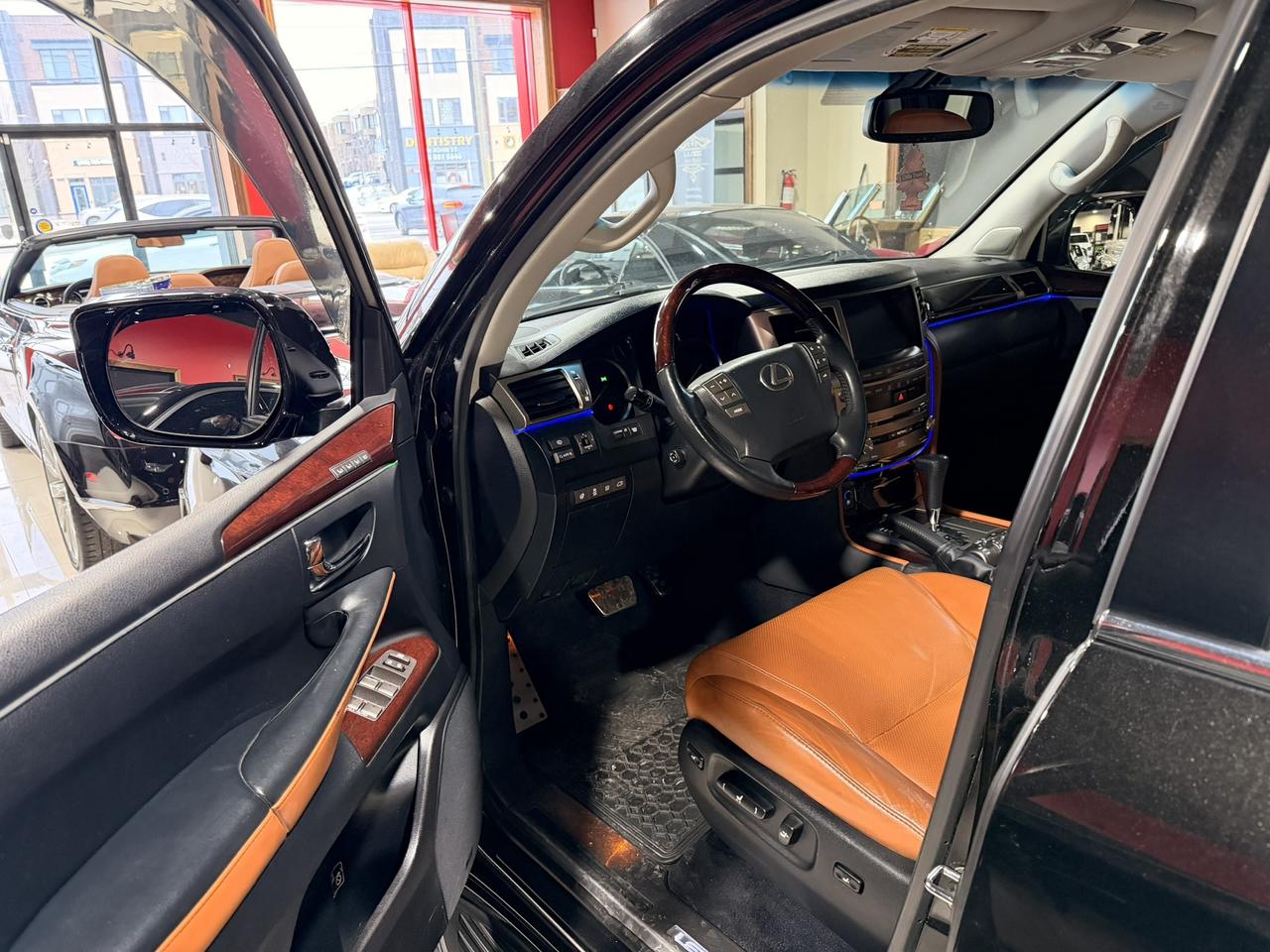 2013 Lexus LX 570 4WD 4dr Photo