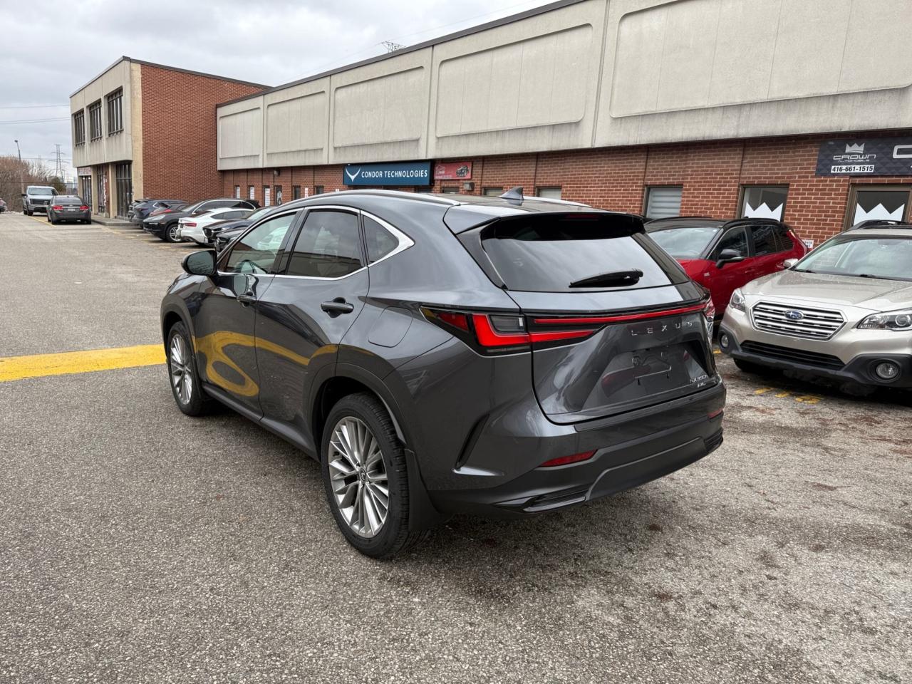 2025 Lexus NX NX 350h AWD, LUXURY PKG, PANO ROOF Photo4