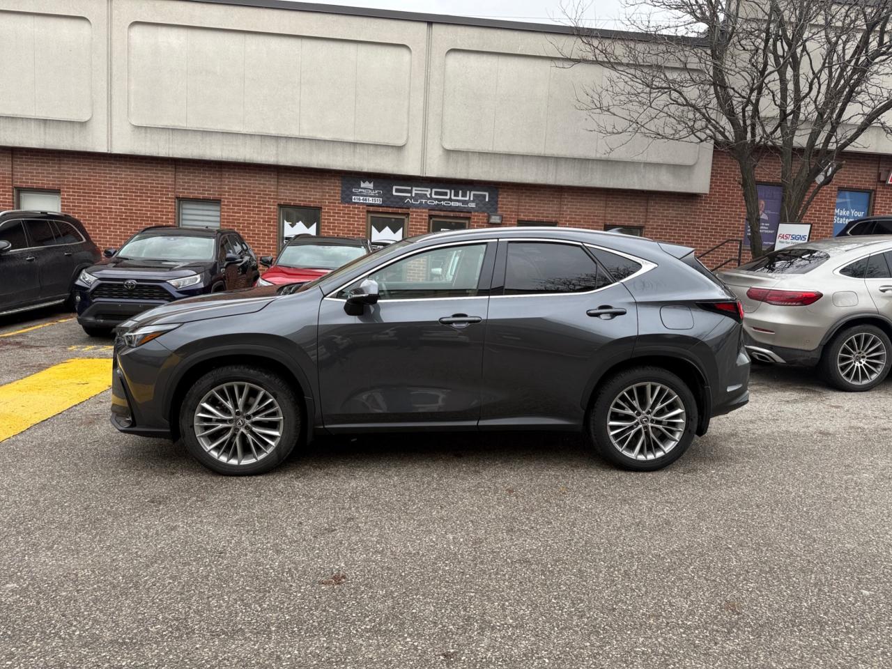 2025 Lexus NX NX 350h AWD, LUXURY PKG, PANO ROOF Photo3