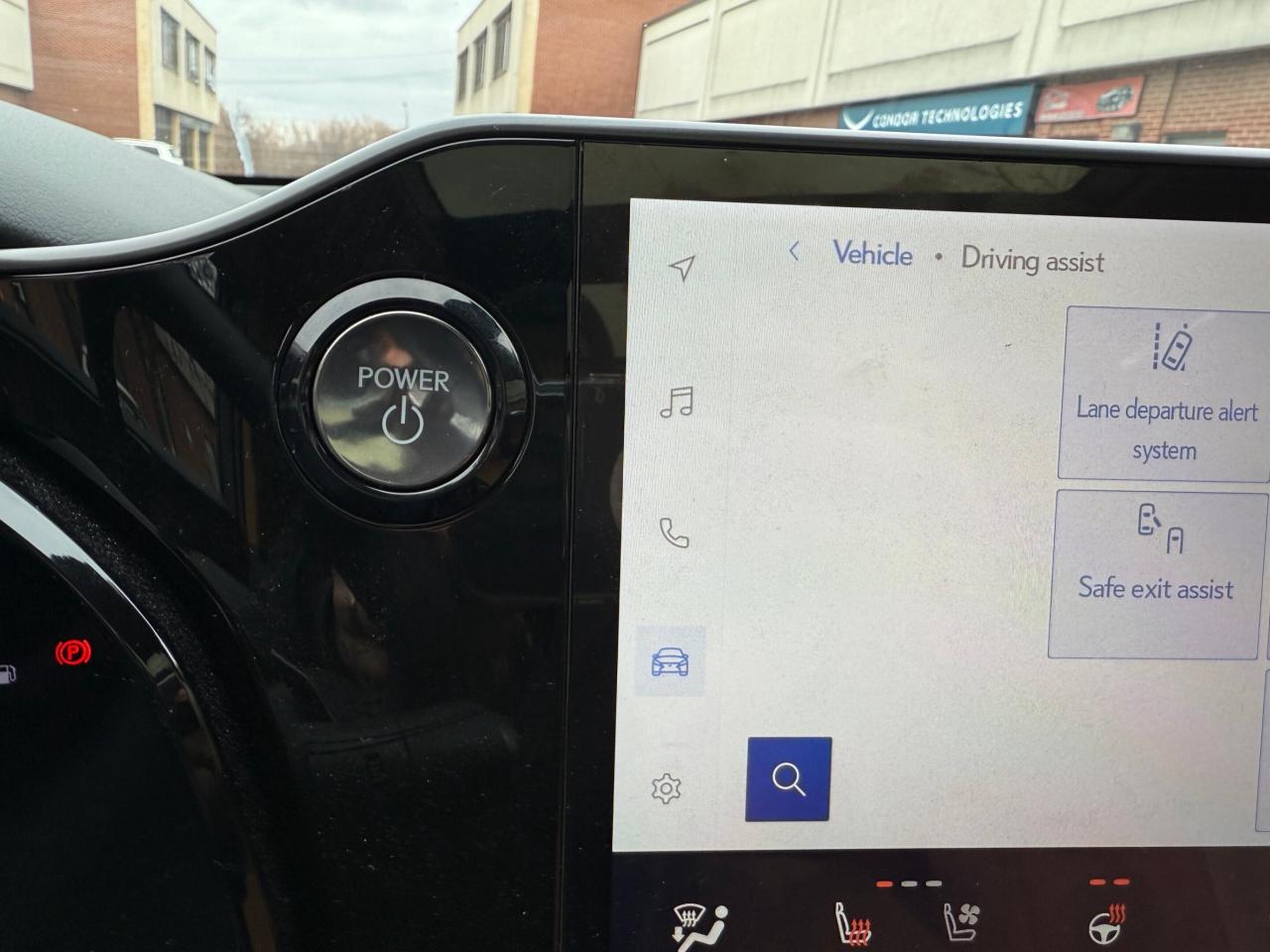 2025 Lexus NX NX 350h AWD, LUXURY PKG, PANO ROOF Photo