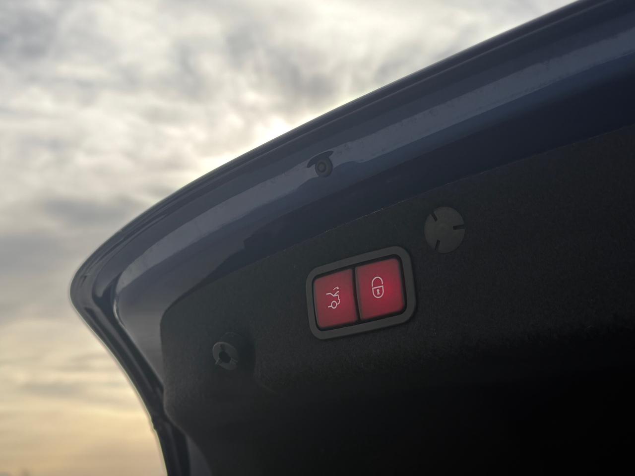 2021 Mercedes-Benz C-Class C 300   NO ACCIDENT   SUNROOF   360 CAMERA   AMBIE Photo