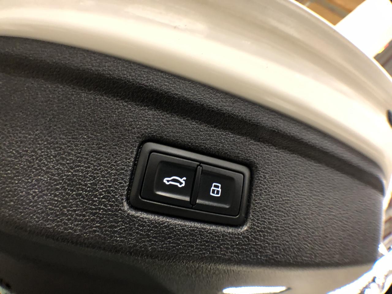 2019 Audi A5 MOMFORT AWD LEATHER PAN/ROOF B/SPOT CAMERA Photo