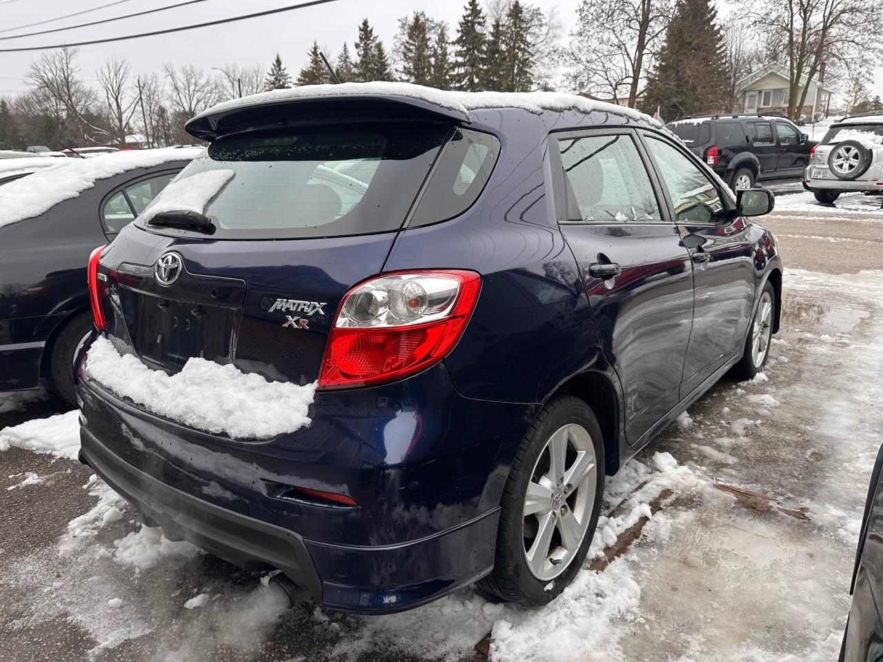2009 Toyota Matrix XR Photo2