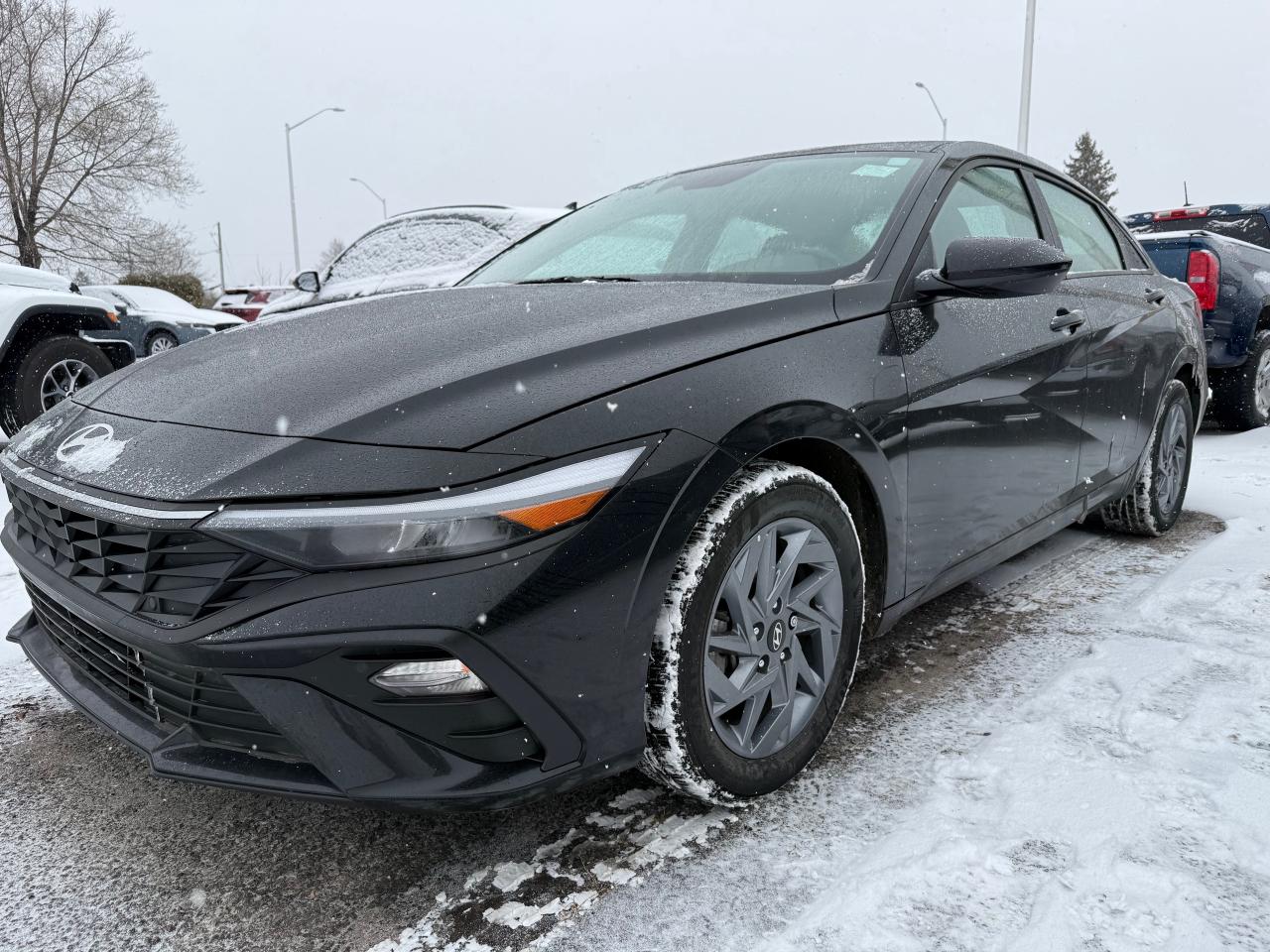 2025 Hyundai Elantra Preferred AutoStart! CarPlay! Heated Steering! Photo