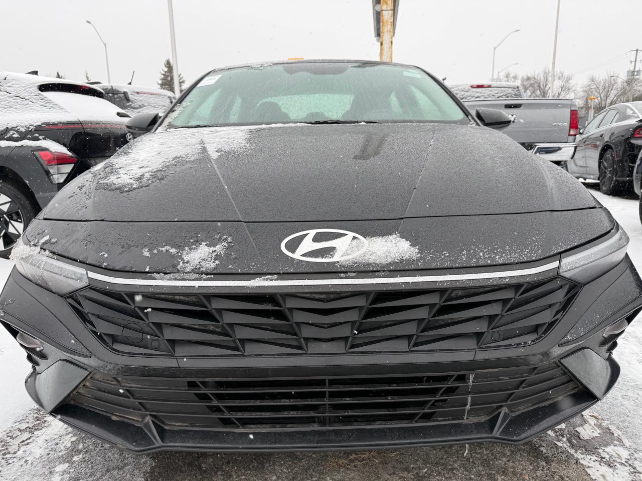 2025 Hyundai Elantra Preferred AutoStart! CarPlay! Heated Steering! Photo0