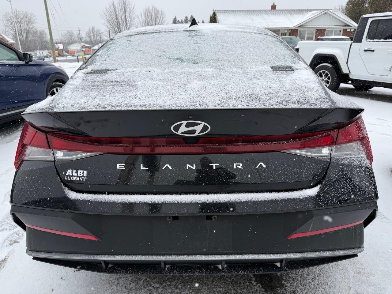 2025 Hyundai Elantra Preferred AutoStart! CarPlay! Heated Steering! Photo