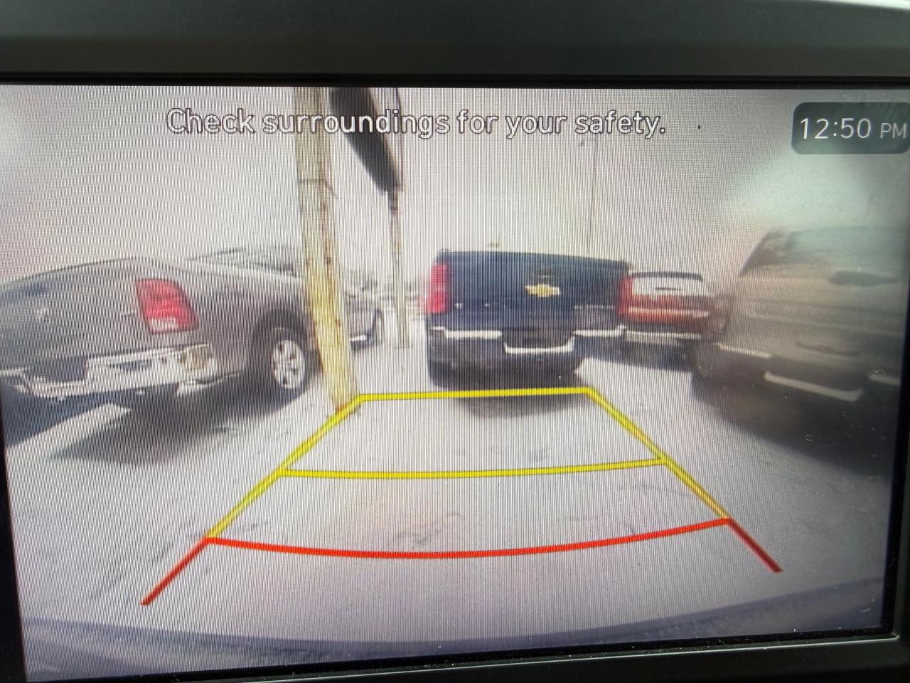 2025 Hyundai Elantra Preferred AutoStart! CarPlay! Heated Steering! Photo