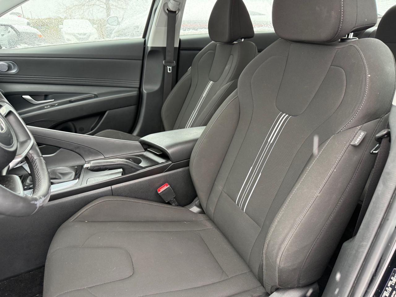 2025 Hyundai Elantra Preferred AutoStart! CarPlay! Heated Steering! Photo