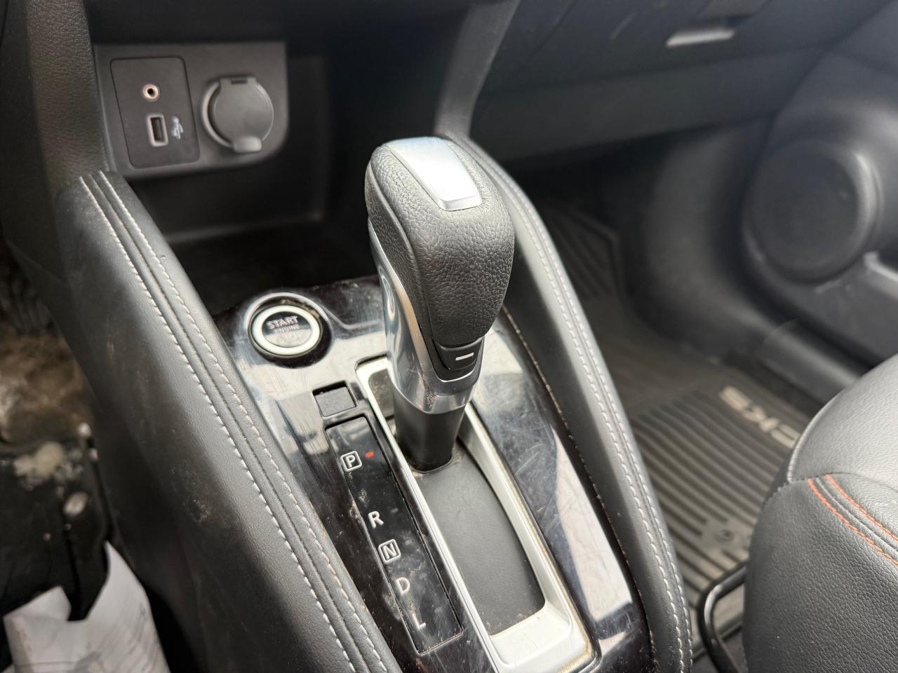 2020 Nissan Kicks SR Leather! AutoStart! Heated Seats! Photo