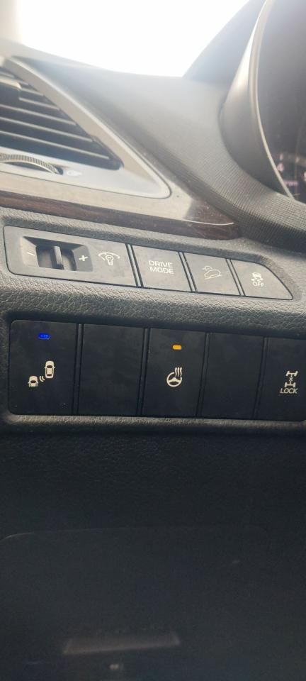 2018 Hyundai Santa Fe Sport 2.4L Premium AWD Photo