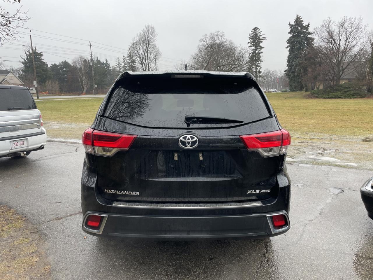 2019 Toyota Highlander XLE AWD *Nav/Sunroof Photo4