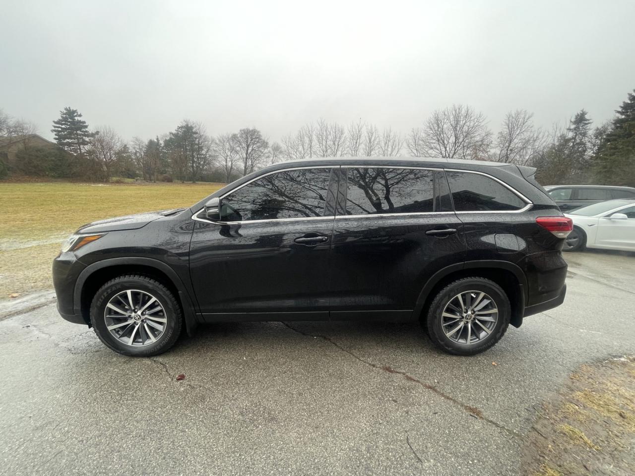 2019 Toyota Highlander XLE AWD *Nav/Sunroof Photo