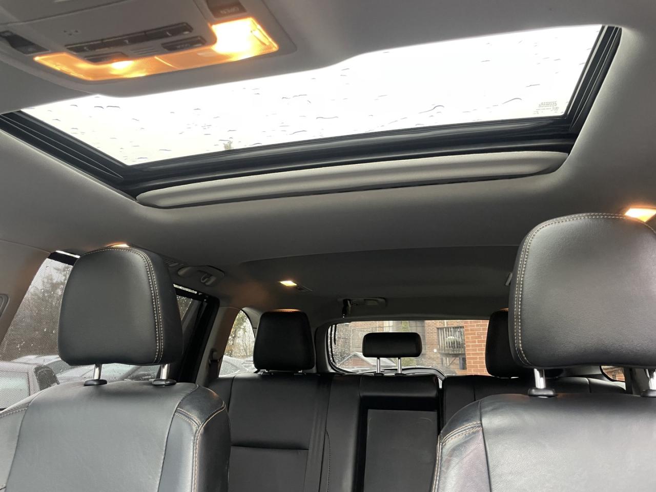 2019 Toyota Highlander XLE AWD *Nav/Sunroof Photo