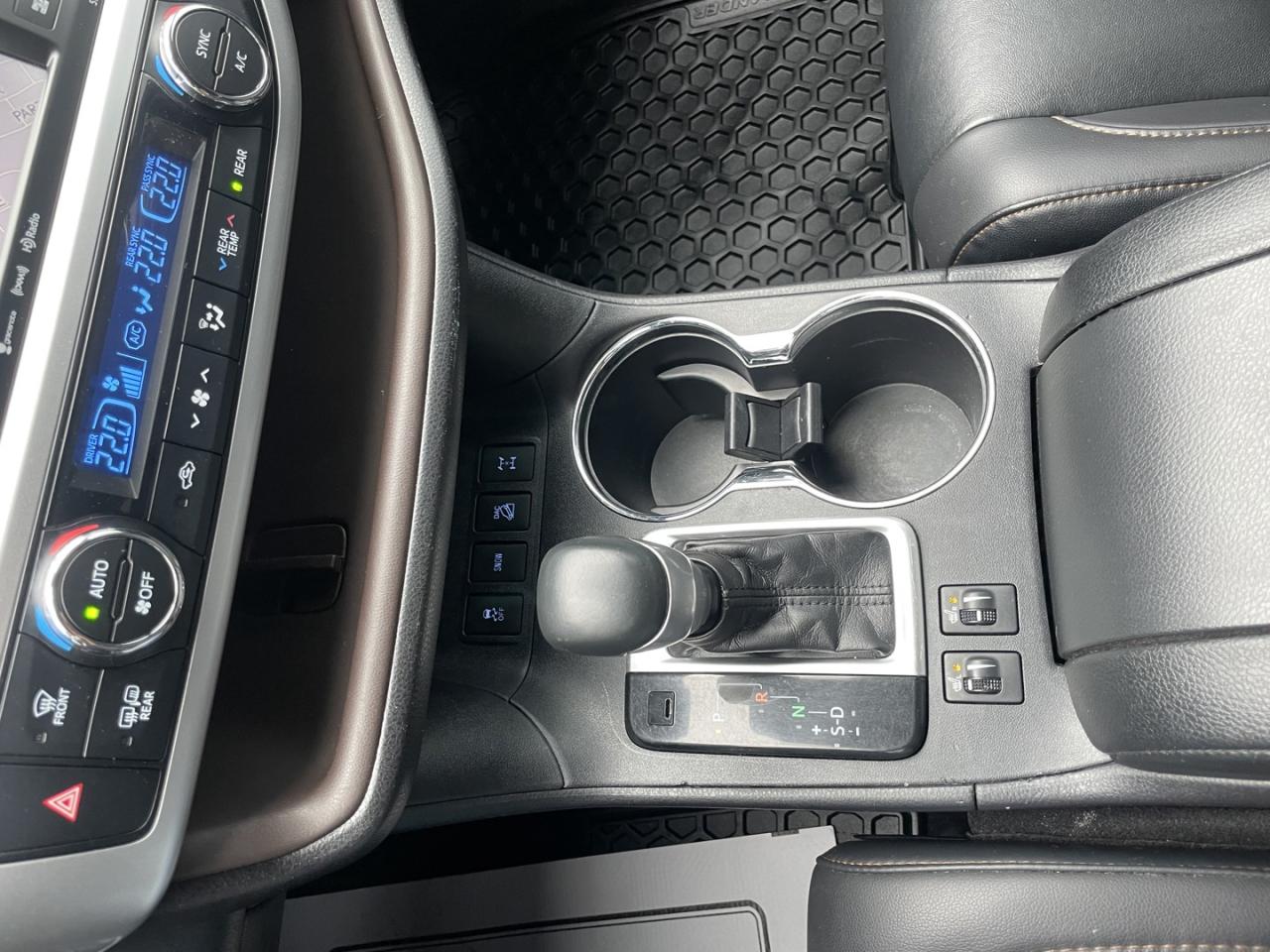 2019 Toyota Highlander XLE AWD *Nav/Sunroof Photo