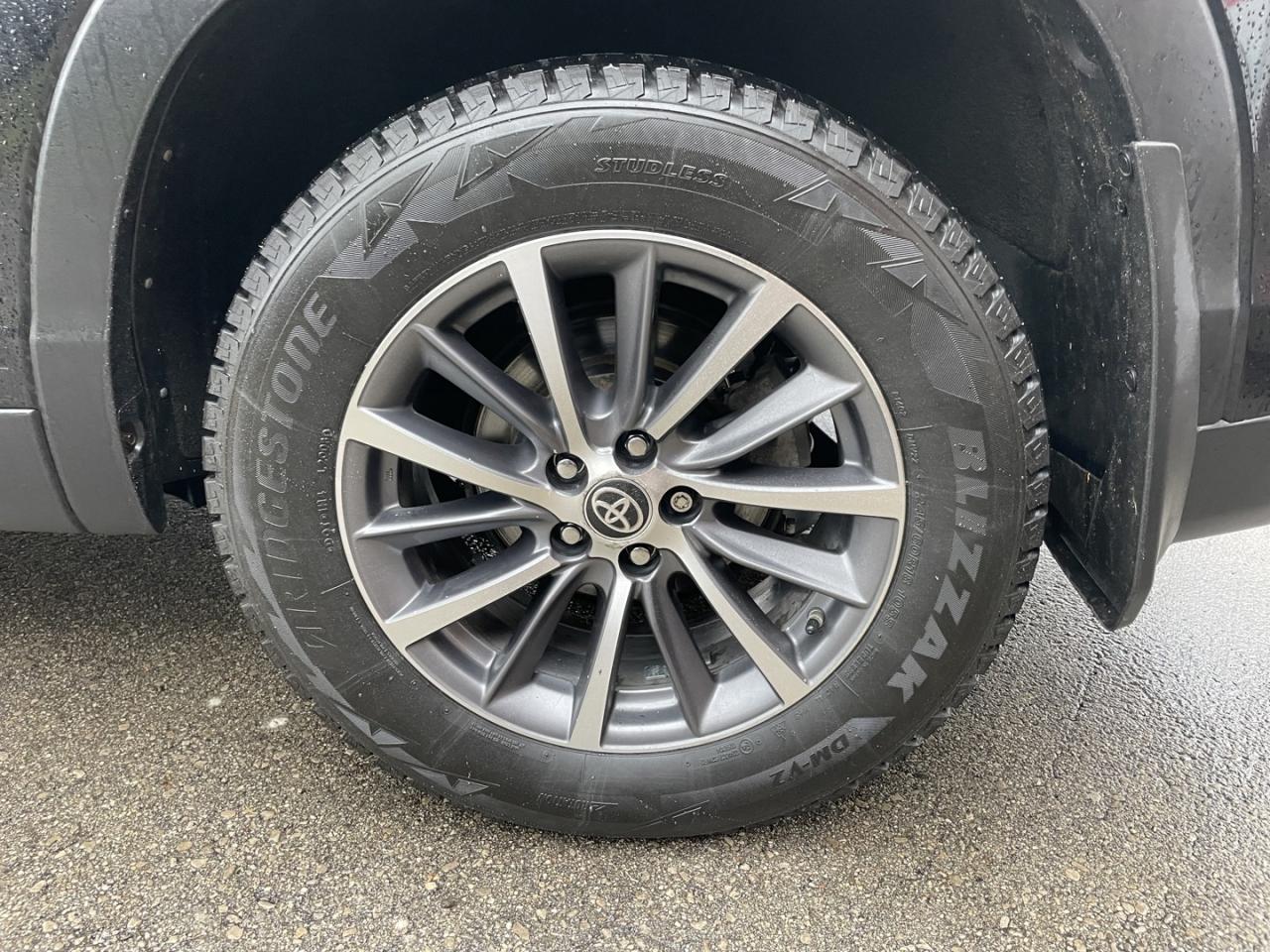 2019 Toyota Highlander XLE AWD *Nav/Sunroof Photo