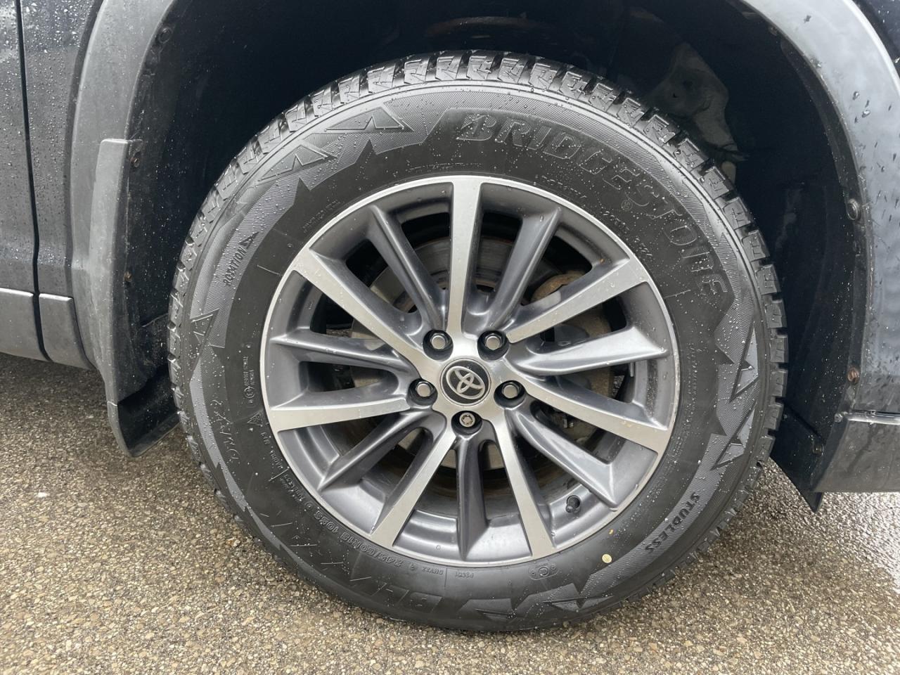 2019 Toyota Highlander XLE AWD *Nav/Sunroof Photo