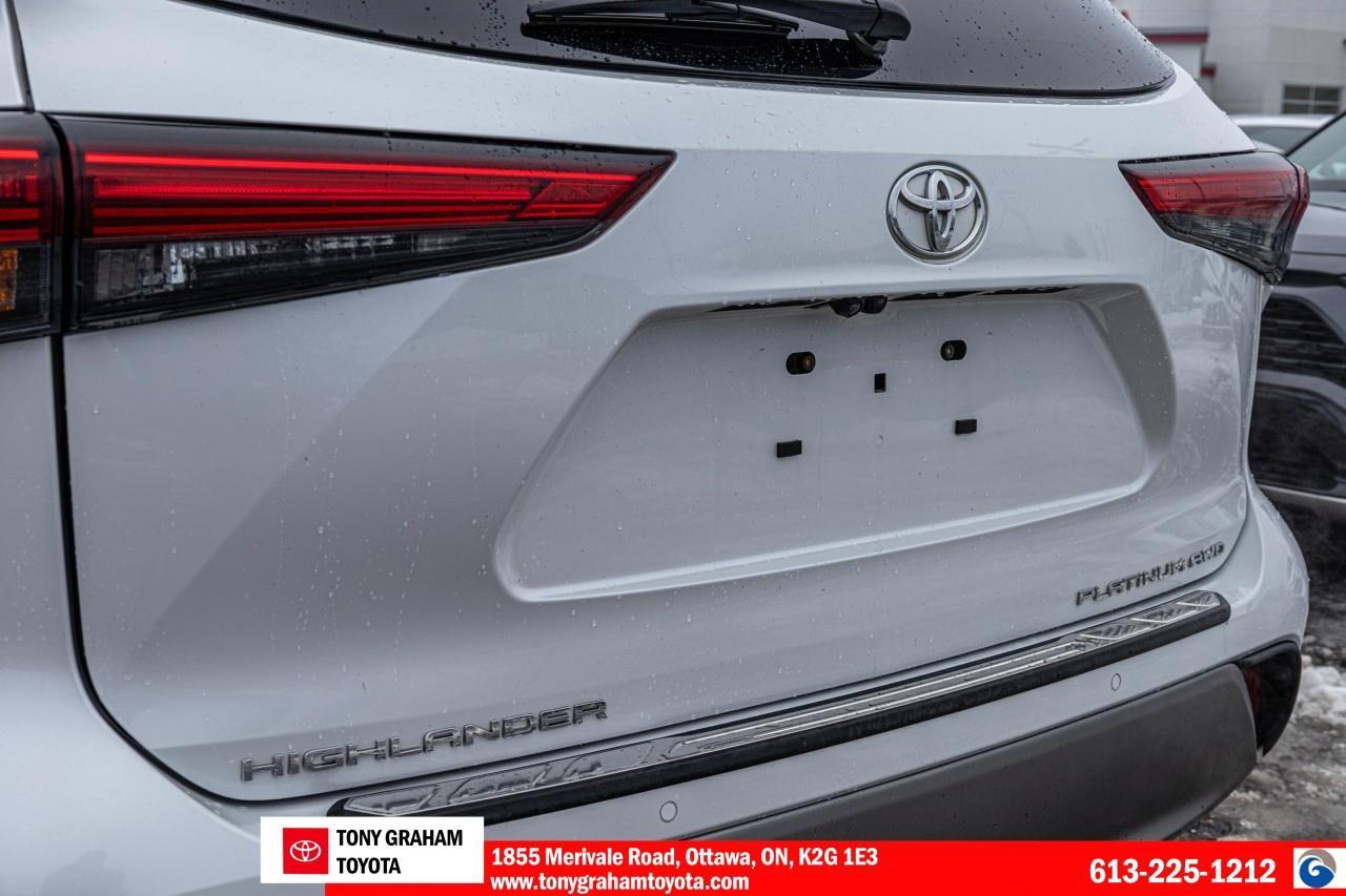 2023 Toyota Highlander LIMITED  Photo