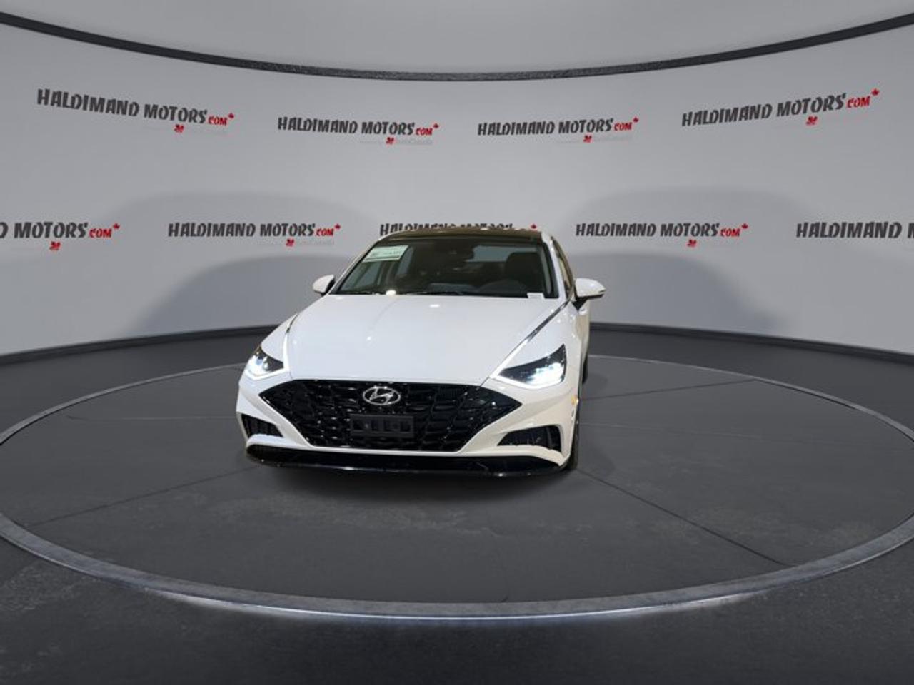 2021 Hyundai Sonata Luxury | 360 Camera | Remote Start | Panoramic Roof Photo2