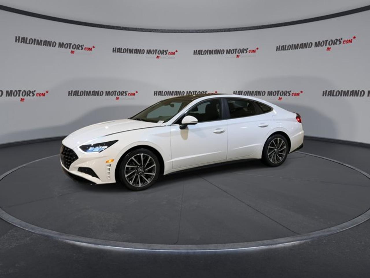 2021 Hyundai Sonata Luxury | 360 Camera | Remote Start | Panoramic Roof Photo3