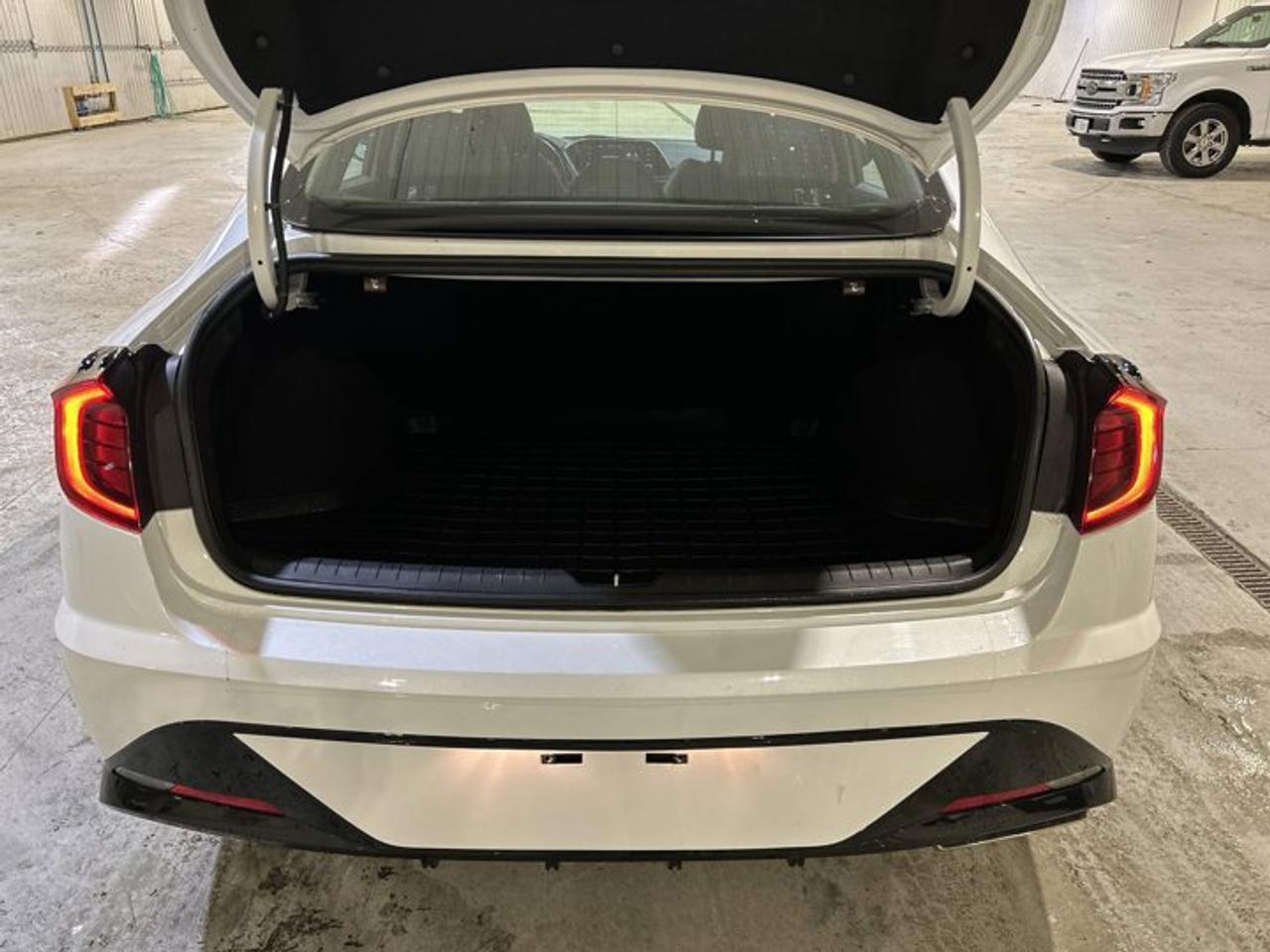 2021 Hyundai Sonata Luxury | 360 Camera | Remote Start | Panoramic Roof Photo