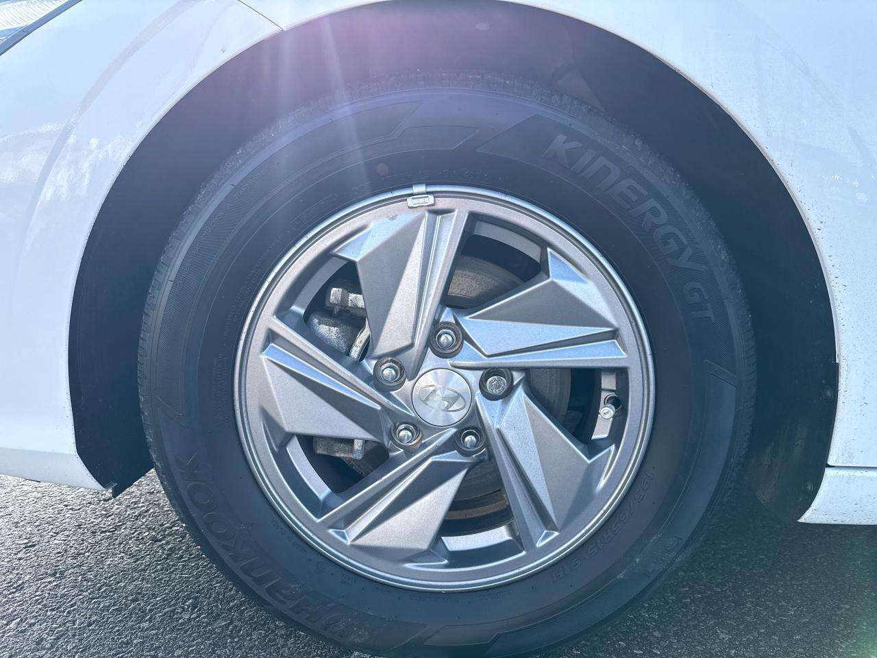 2025 Hyundai Elantra Essential Photo