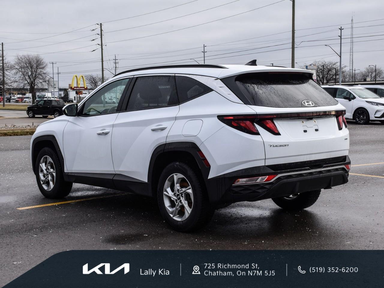 2024 Hyundai Tucson Preferred New Arrival | Former Rental | Cloth Heated Seats | Heated Steering Wheel Photo3