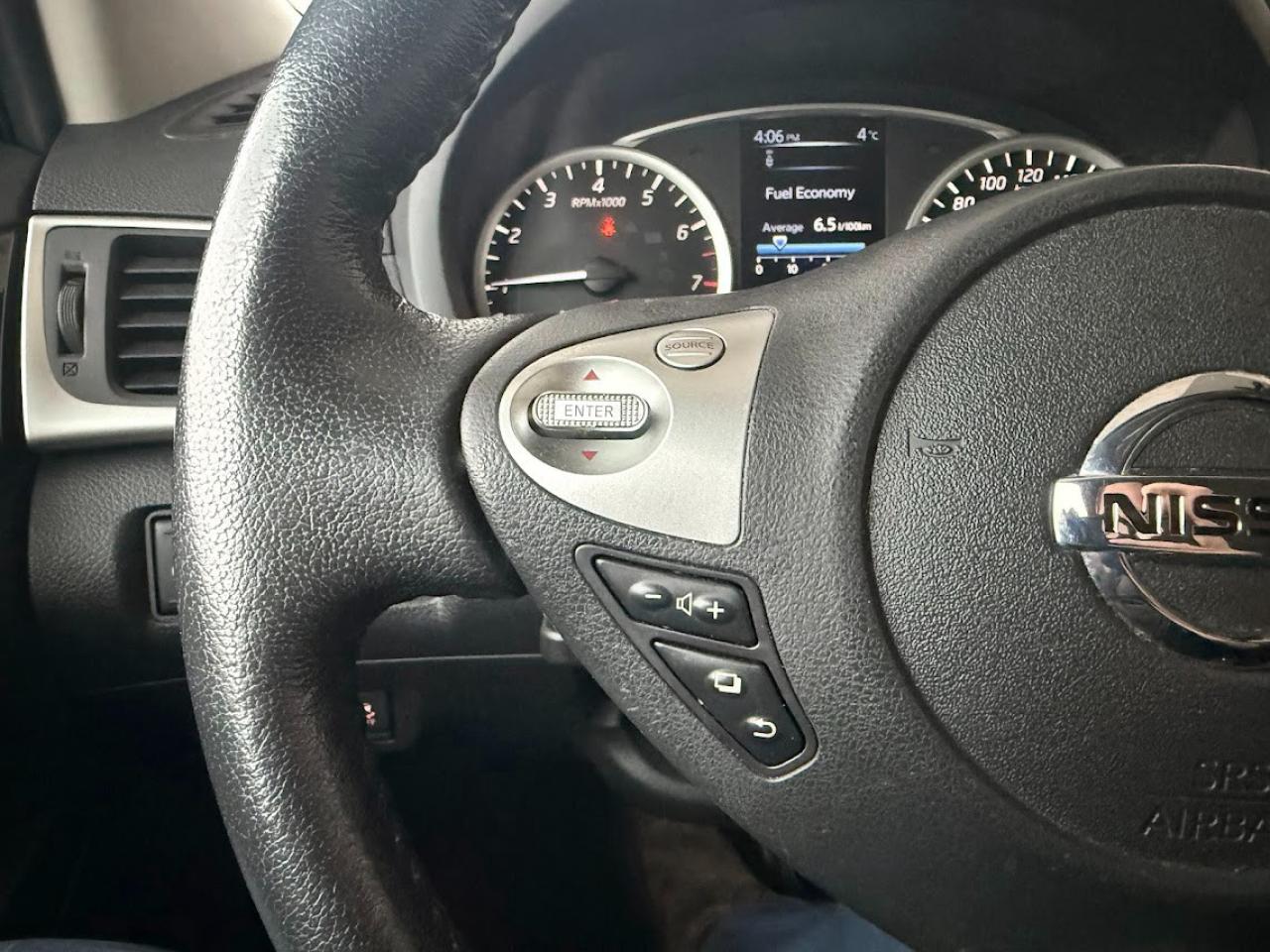 2018 Nissan Sentra 1.8 SV Photo