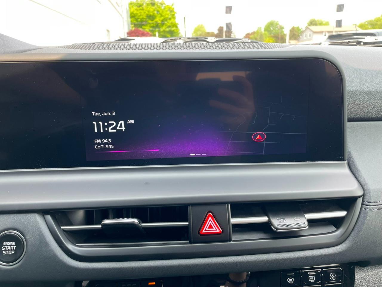 2025 Kia Seltos SX w/Black Interior Used Dealer Demo | Navigation | Sunroof | Sofino Leather | Head-Up Display | Bose® Sound System | 18" Wheels Photo