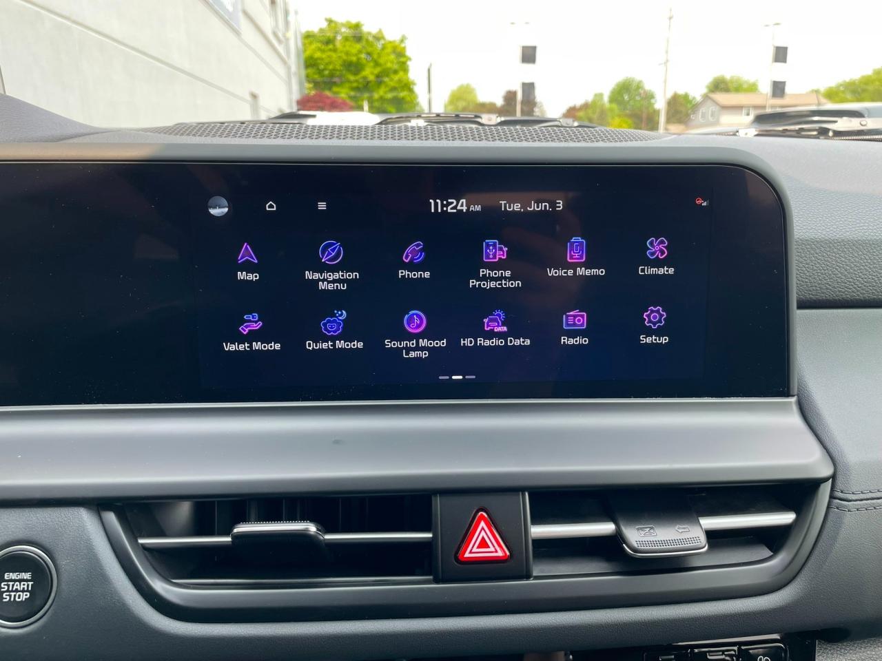 2025 Kia Seltos SX w/Black Interior Used Dealer Demo | Navigation | Sunroof | Sofino Leather | Head-Up Display | Bose® Sound System | 18" Wheels Photo