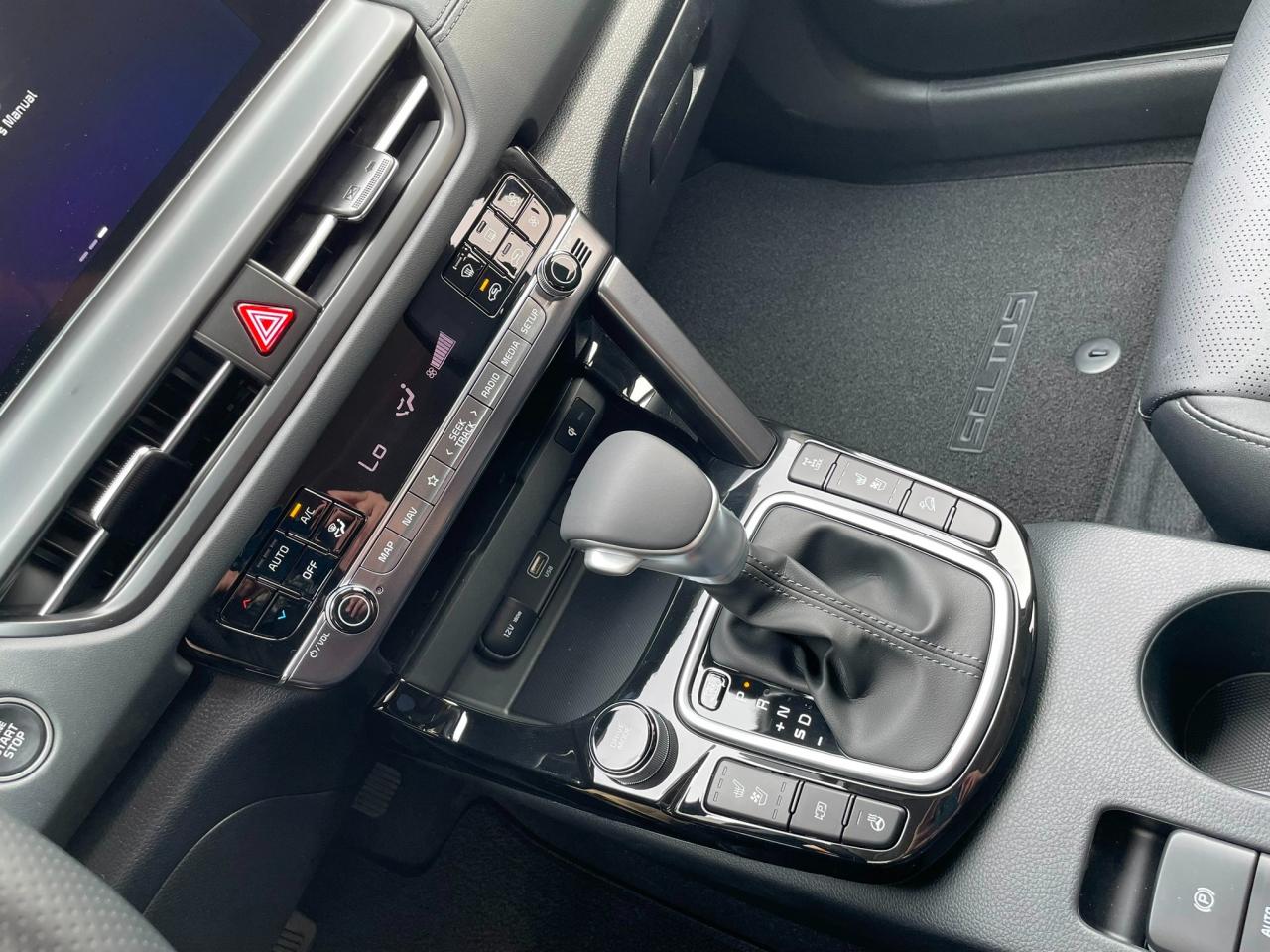 2025 Kia Seltos SX w/Black Interior Used Dealer Demo | Navigation | Sunroof | Sofino Leather | Head-Up Display | Bose® Sound System | 18" Wheels Photo