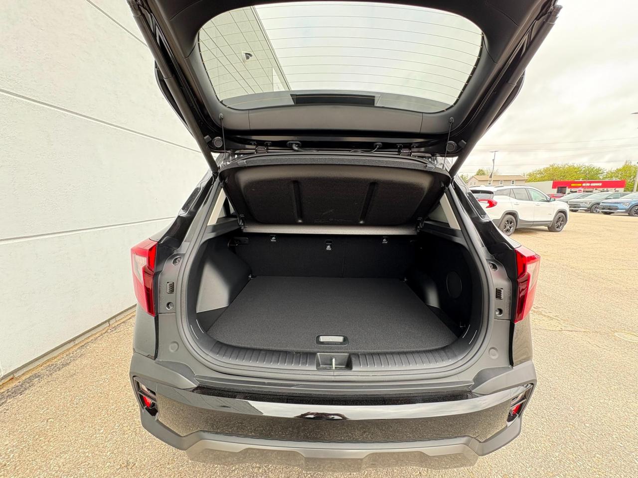 2025 Kia Seltos X-Line Used Dealer Demo | Navigation | Sunroof | Sofino Leather | Head-Up Display | Bose® Sound System | 18" Wheels Photo