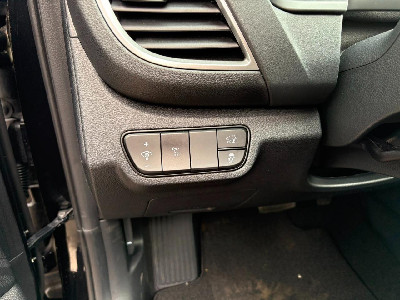 2025 Kia Seltos X-Line Used Dealer Demo | Navigation | Sunroof | Sofino Leather | Head-Up Display | Bose® Sound System | 18" Wheels Photo