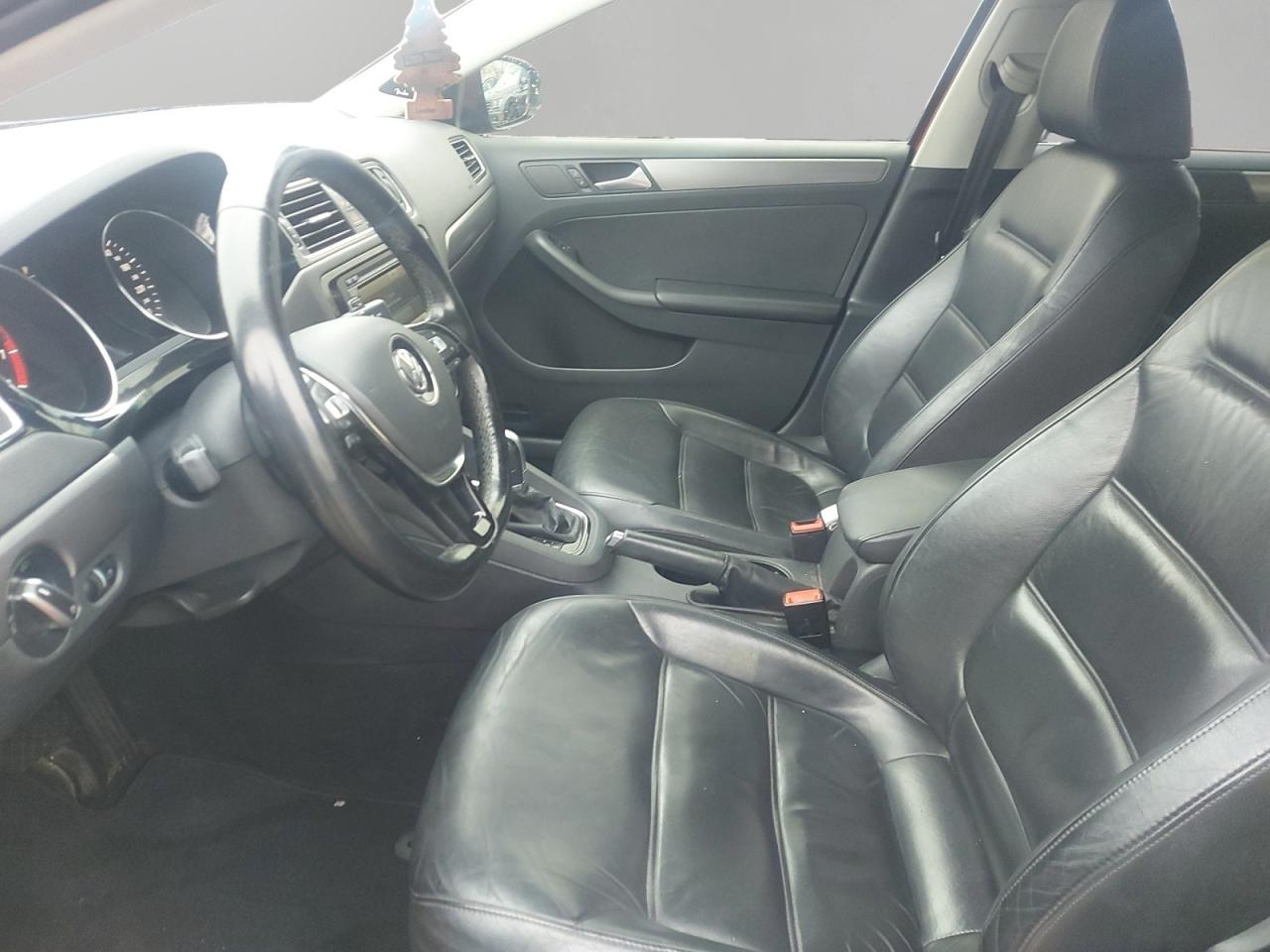 2015 Volkswagen Jetta HIGHLINE Photo