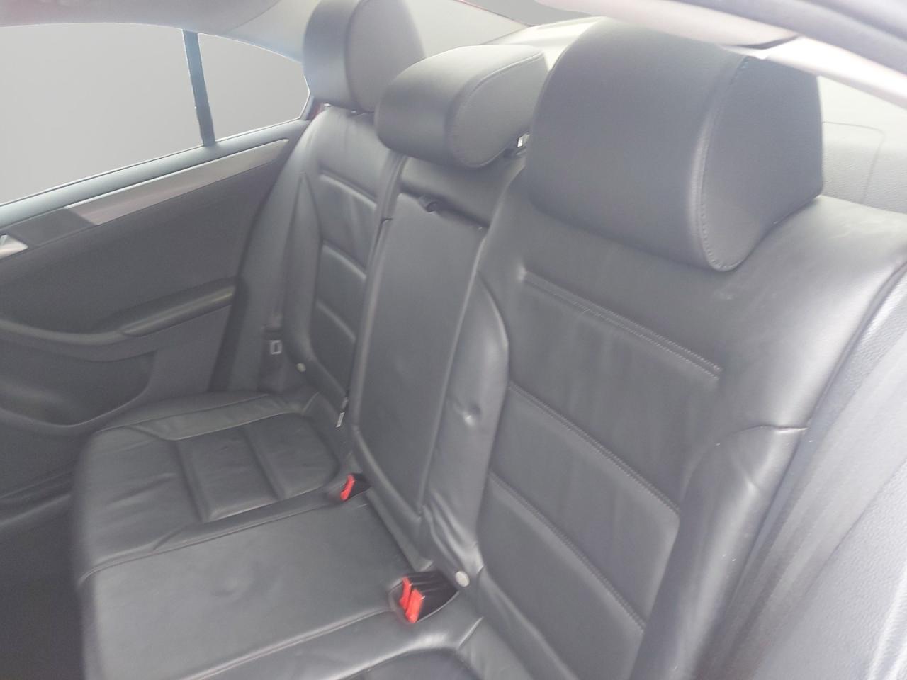 2015 Volkswagen Jetta HIGHLINE Photo