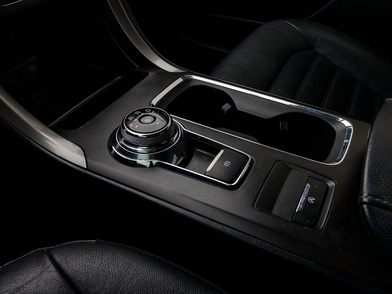 2018 Ford Fusion SE FWD | CLEAN TITLE | Photo