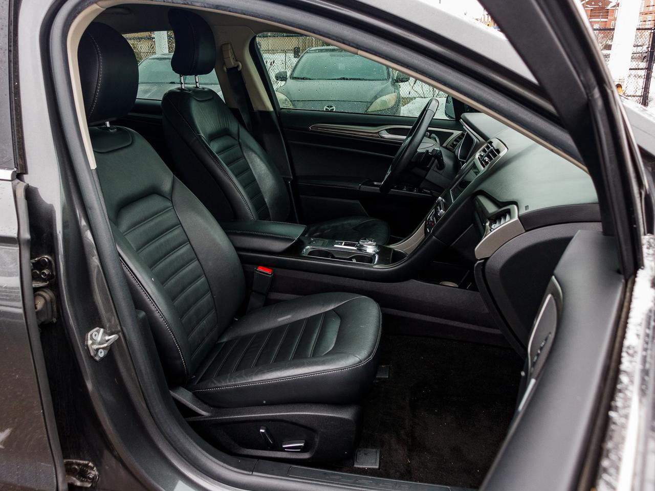 2018 Ford Fusion SE FWD | CLEAN TITLE | Photo