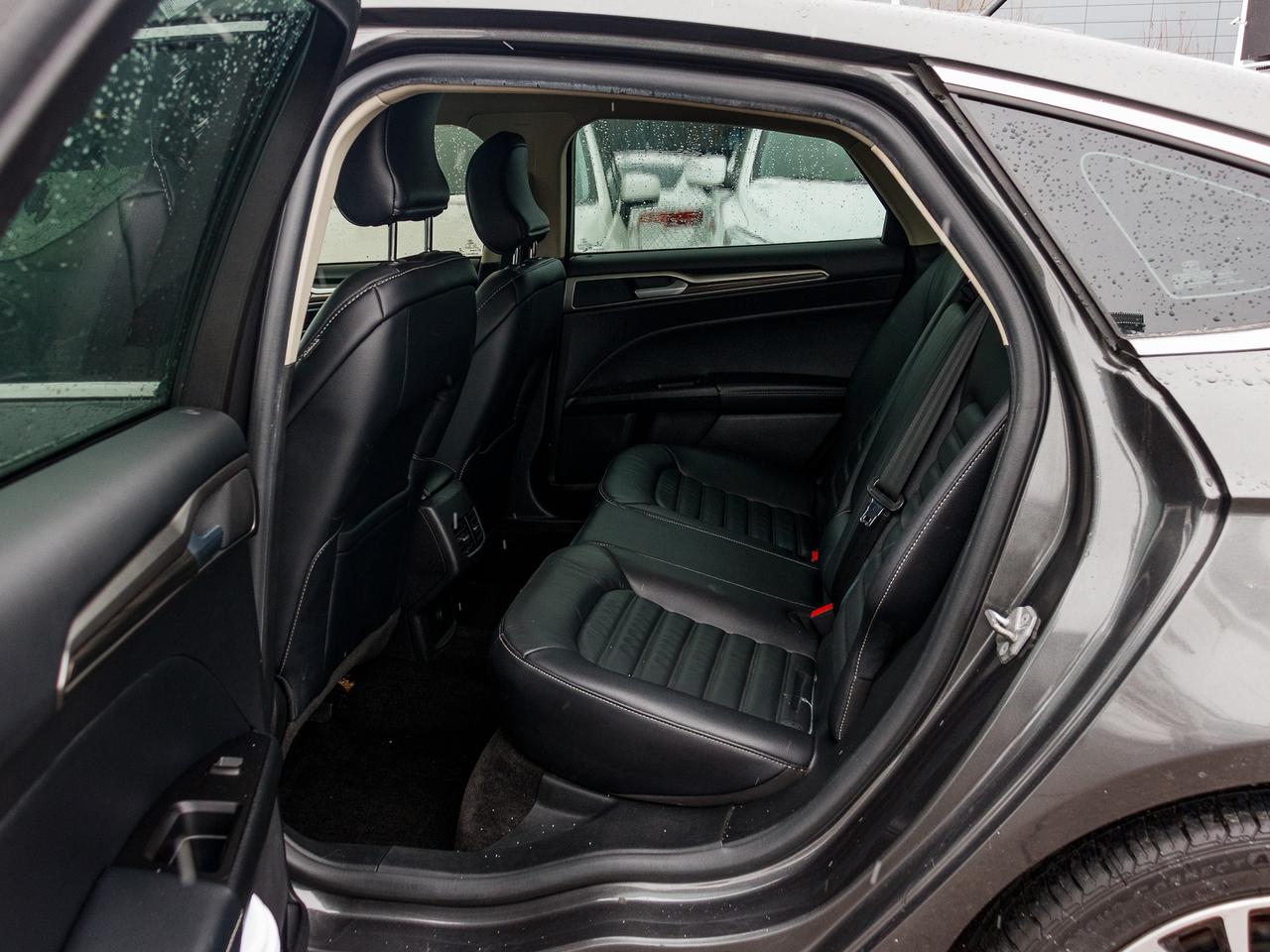 2018 Ford Fusion SE FWD | CLEAN TITLE | Photo