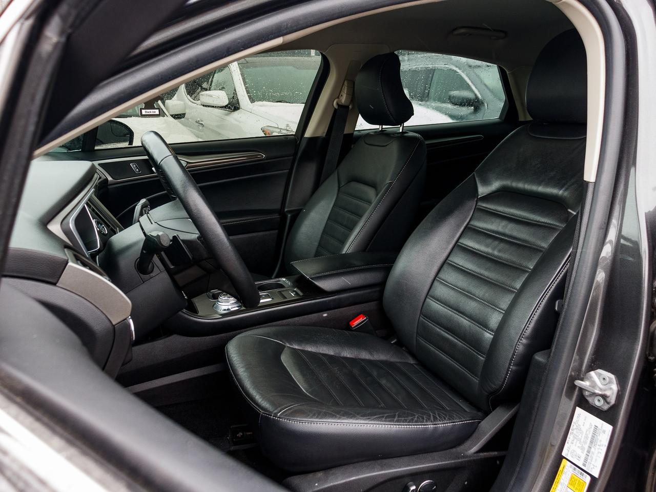 2018 Ford Fusion SE FWD | CLEAN TITLE | Photo