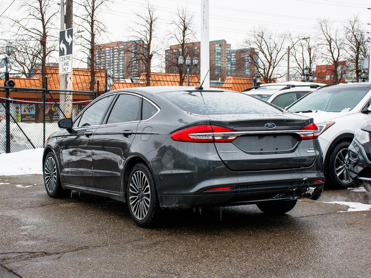 2018 Ford Fusion SE FWD | CLEAN TITLE | Photo