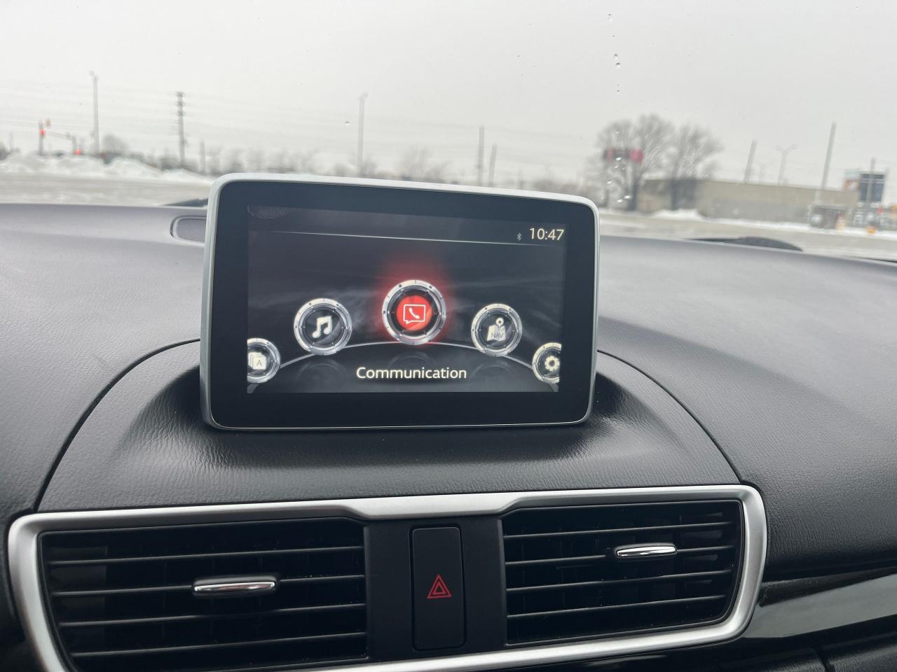 2014 Mazda MAZDA3 4dr Sdn Auto GS-SKY Photo