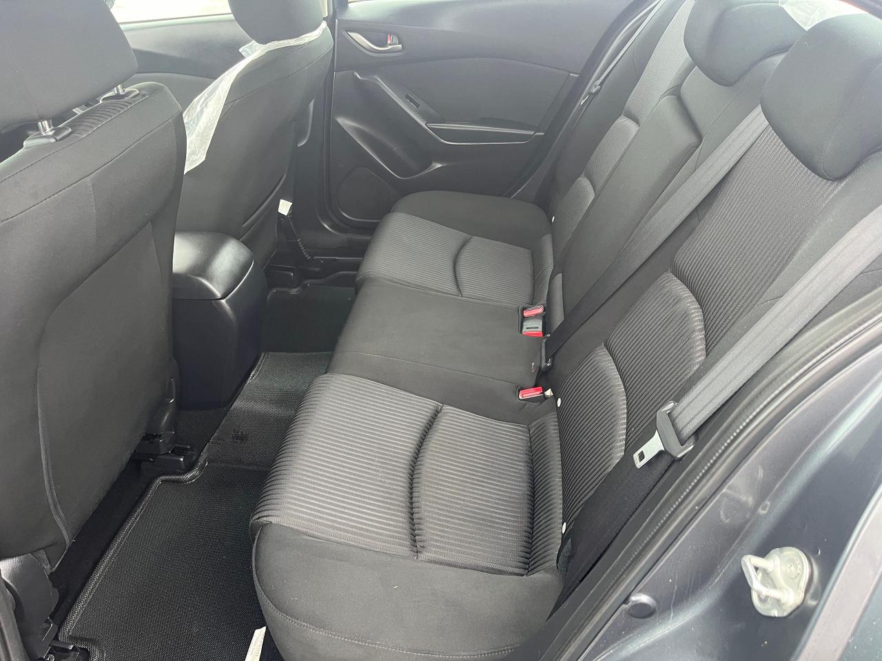 2014 Mazda MAZDA3 4dr Sdn Auto GS-SKY Photo