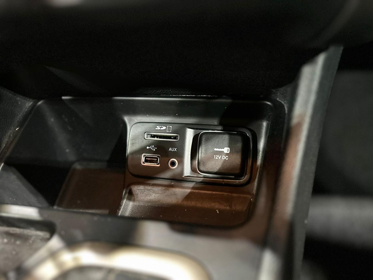 2015 Jeep Cherokee Sport - Photo #15