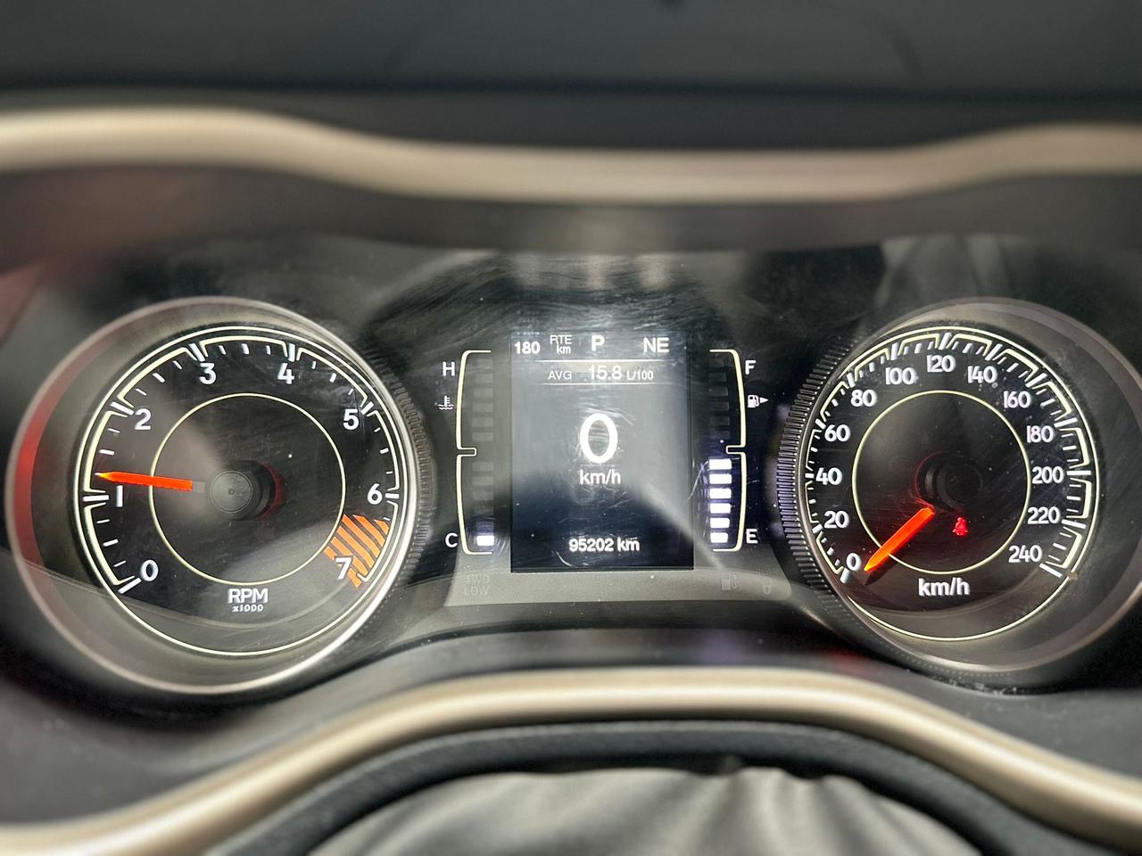 2015 Jeep Cherokee Sport - Photo #13