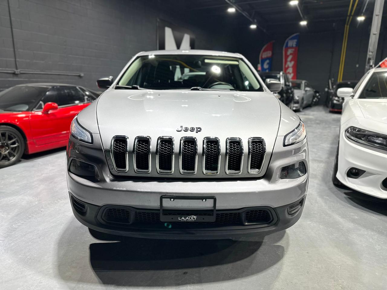 2015 Jeep Cherokee Sport Photo