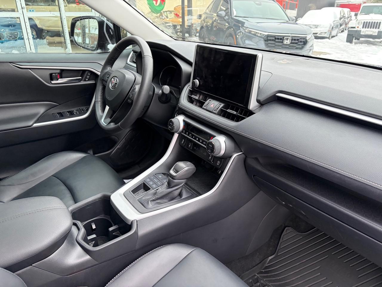 2024 Toyota RAV4 XLE Photo